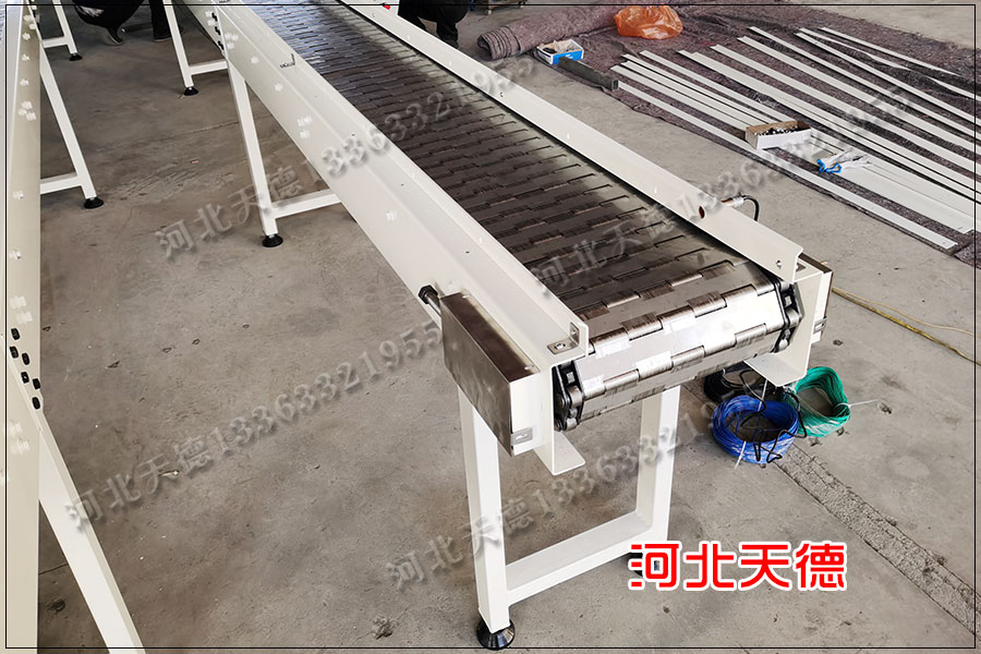 鏈板式網(wǎng)帶輸送機(jī)